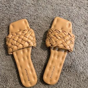 NWOT - Pierre Dumas Slides